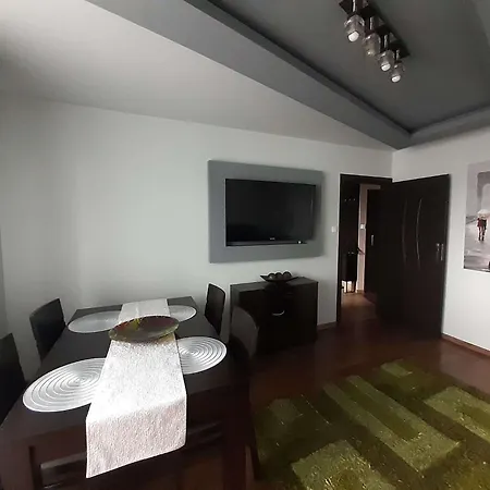 公寓 A Beautiful, Modern, Air-conditioned And Furnished 3-room 克拉科夫