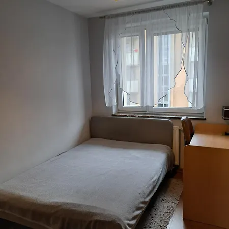 公寓 A Beautiful, Modern, Air-conditioned And Furnished 3-room 克拉科夫